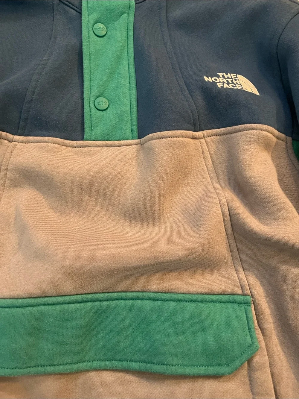The North Face Men’s Alphabet City Fleece Snap Pullover
